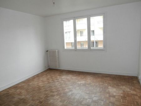 Location Appartement 4 pièces 67m² RENNES 35000 - Photo 2