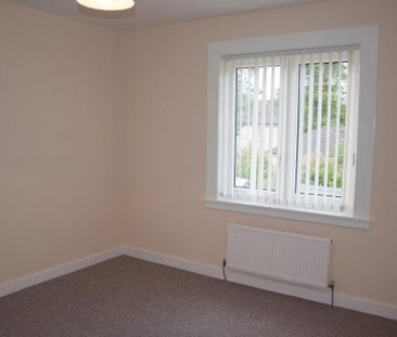 3 bedroom flat to rent - Photo 6