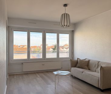 Location Appartement 2 pièces 48m² RIORGES 42153 - Photo 1