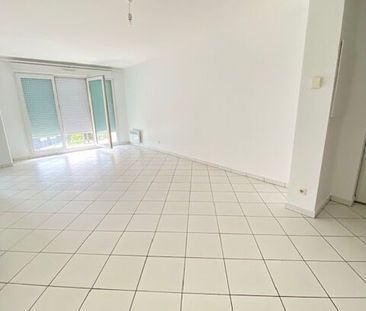 Location Appartement 3 pièces 59m² NOISY LE GRAND 93160 - Photo 5