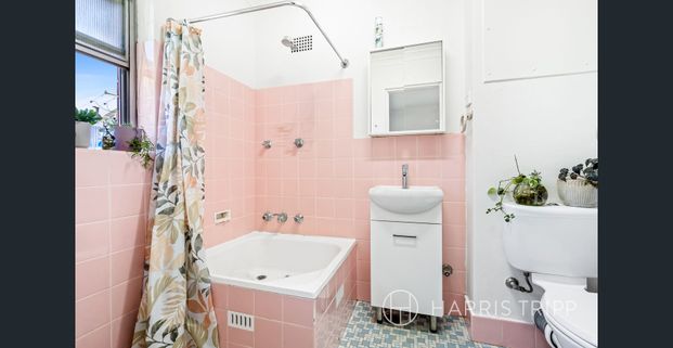 Comfort And Convenience In An Idyllic Cul De Sac Setting - Photo 1