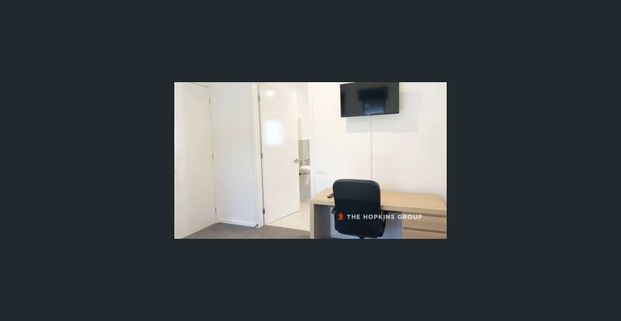 New generation studio living - at its best! Private bathroom, utilities included. - Photo 1