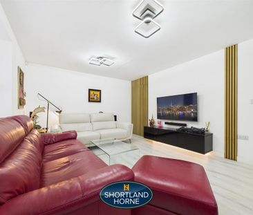 3 bedroom detached house to rent - Photo 2