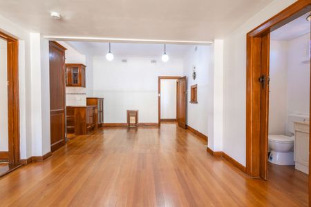 Prestigious location - Photo 3