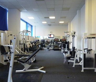 2 bedroom flat to rent - Photo 6