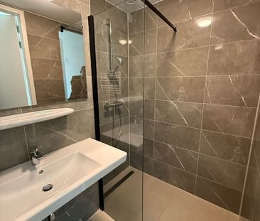 Appartement te huur: Bijlmerplein 858-T1 1102 ME Amsterdam - Foto 2