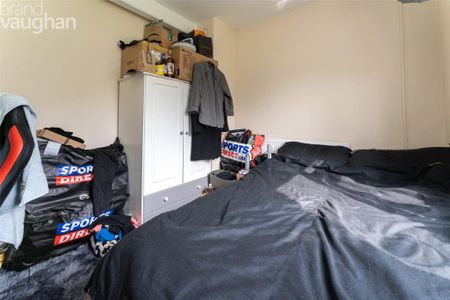 5 bedroom semi-detached house to rent - Photo 3