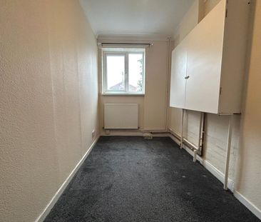 3 bedroom House in Shepherds Lane, Bracknell - Photo 5