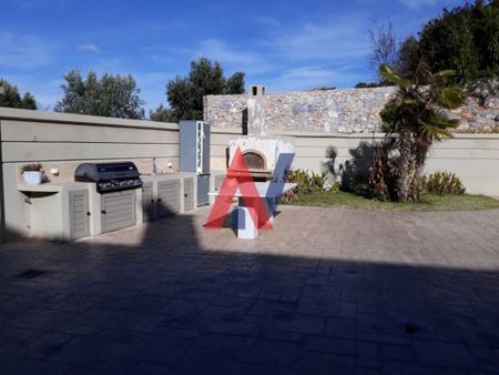 Βίλα για ενοικίαση Αγία Μαρίνα (Κορωπί) - Φωτογραφία 4