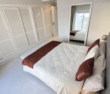 Apartment in Puerto Banús, Costa del Sol - Photo 3