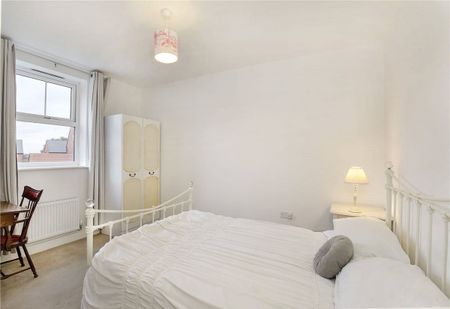 Stylish and contemporary three bedroom, two bathroom property in the desirable village of Green Hammerton. - Photo 5