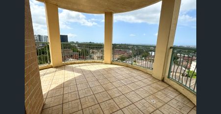 Stunning Three Bedroom Apartment In The Heart Of Hurstville! - Photo 2