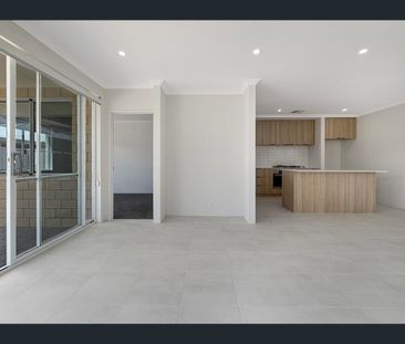 50 Boodalang Crescent, Rockingham, WA 6168 - Photo 3