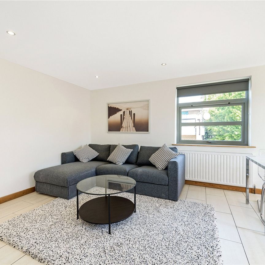 North Road, Brentford, TW8 0GJ - Photo 1