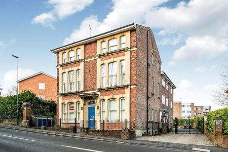 1 bedroom apartment to rent Paddockhall Road, Haywards Heath, RH16 - Photo 2