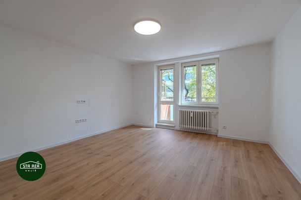 Pronájem bytu 2+1 57 m² - Photo 1