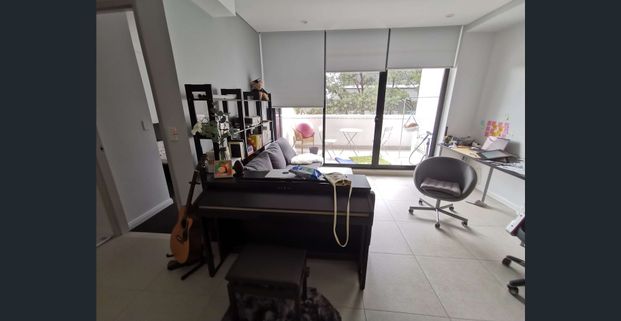 Wonderful super convenient one bedroom apartment - Photo 1