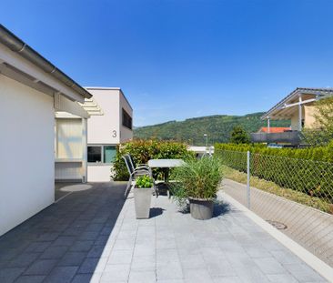 2.5-room apartment in quiet residential area with private terrace - Photo 1