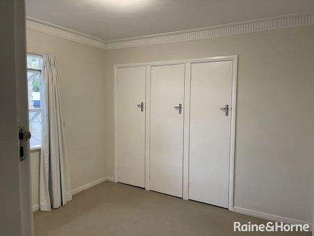 15 Noreen Street, Chapel Hill, QLD 4069 - Photo 4