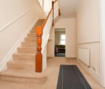 5 Bedroom Student House - Great location for Talbot Campus students - Photo 2