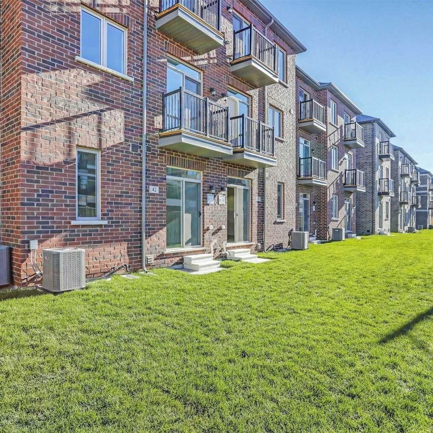 For Lease - 40 Sissons Way, Markham, Ontario - Photo 1