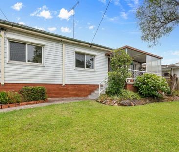 Two-bedroom house. Convenient location in Seven Hills. - Photo 5