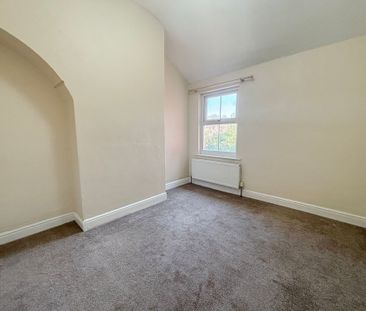 2 bed terraced house to rent in Henry Street, Kenilworth, CV8 - Photo 2
