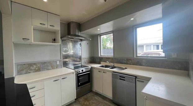 Pet Friendly and a large section - Photo 1