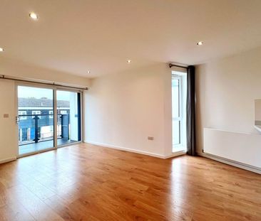 Market Street, Addlestone - 2 bedrooms Property for lettings - Seym... - Photo 6