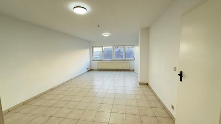 Verzorgd appartement met 2 slaapkamers in Lanaken - Photo 2