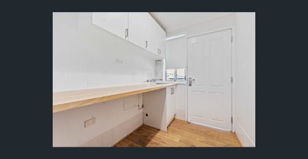 Your rural retreat awaits - Photo 4