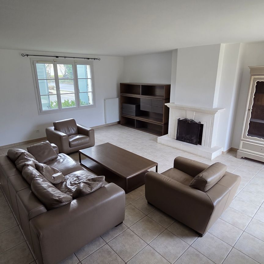 Location Maison 6 pièces 167m² MAGNY LE HONGRE 77700 - Photo 1