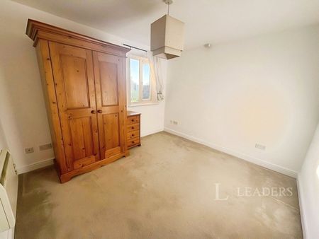 apartment to rent Apollo Way, Cambridge, Cambridgeshire, CB4 - Photo 2