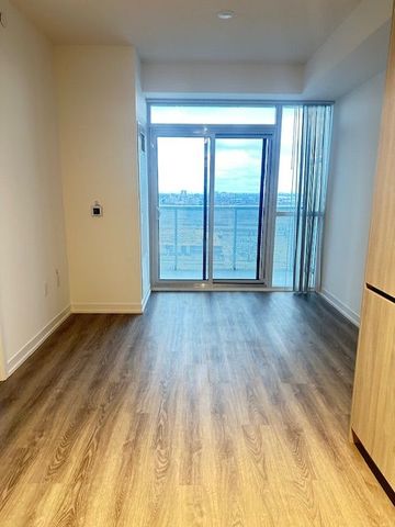 For Lease - 8 Interchange Way Unit# 2810, Vaughan, Ontario - Photo 2