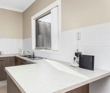Immaculately presented 2 Bedroom Unit. - Photo 5