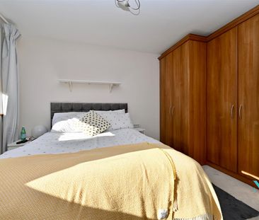 3 Station Terrace, Helens Bay, Bangor, BT19 1TQ - Photo 5