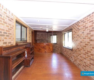 3 BEDROOM HOME with good sized BACKYARD - Photo 5