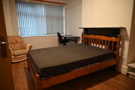 4 bedroom house to rent - Photo 4