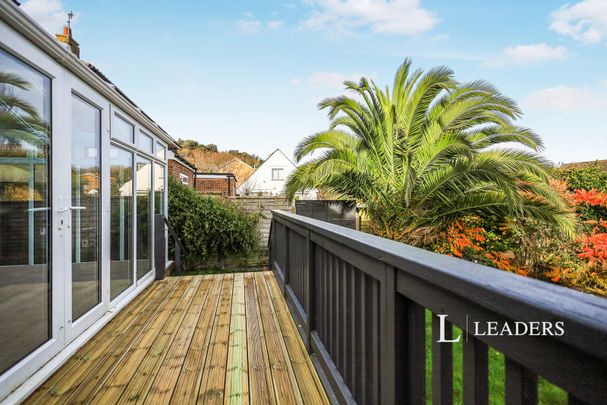 3 bedroom house to rent Bracken Road, Eastbourne, East Sussex, BN20 - Photo 1