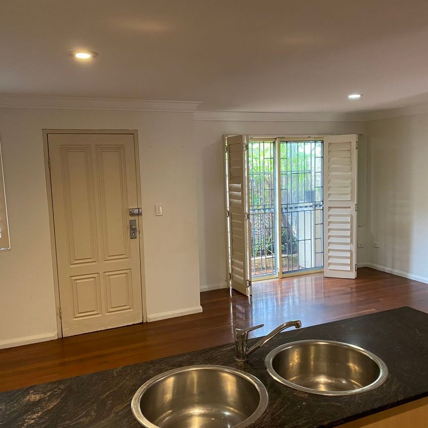 2/63 Cains Place, Waterloo NSW 2017 - Townhouse For Rent | Domain - Photo 1