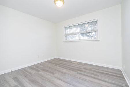 For Lease - 315 Bunting Road Unit# MAIN, St. Catharines, Ontario - Photo 5