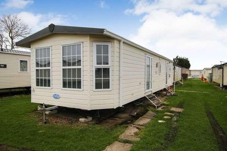 Sheerness Holiday Park, Halfway Road, Minster On Sea, Sheerness, ME12 - Photo 4