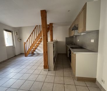 Location Appartement 2 pièces 37m² CHARLIEU 42190 - Photo 1