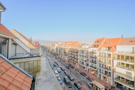 ONGEMEUBELD: Duplex-appartement met 3 slaapkamers met open zicht in het centrum van Knokke. - Photo 4