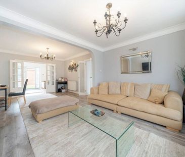 Avondale Gardens, Hounslow, TW4 - Photo 1