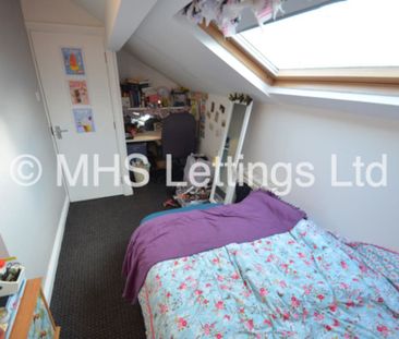 6 Bedroom Mid Terraced House for rent in Victoria Road - Photo 2