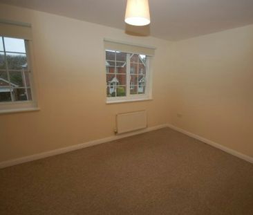 Semi-detached house to rent on - Photo 4