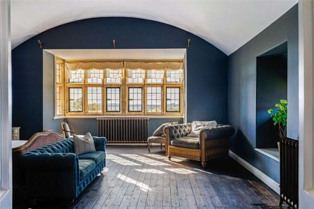 Unique opportunity to rent a charming Grade II listed property in the heart of the Cotswolds. - Photo 4