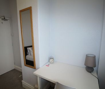 16 Eastbourne Street, Monks Road, Lincoln, Lincolnshire, LN2 5BW, U... - Photo 4