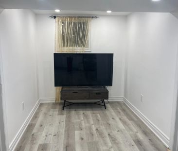 12 Parsell Street #Basement - Photo 2